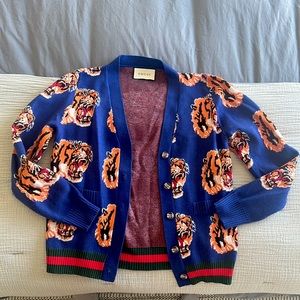 Gucci (d u p e) sweater